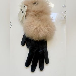 Ugg black leather gloves with shearling fur cuffs S/M